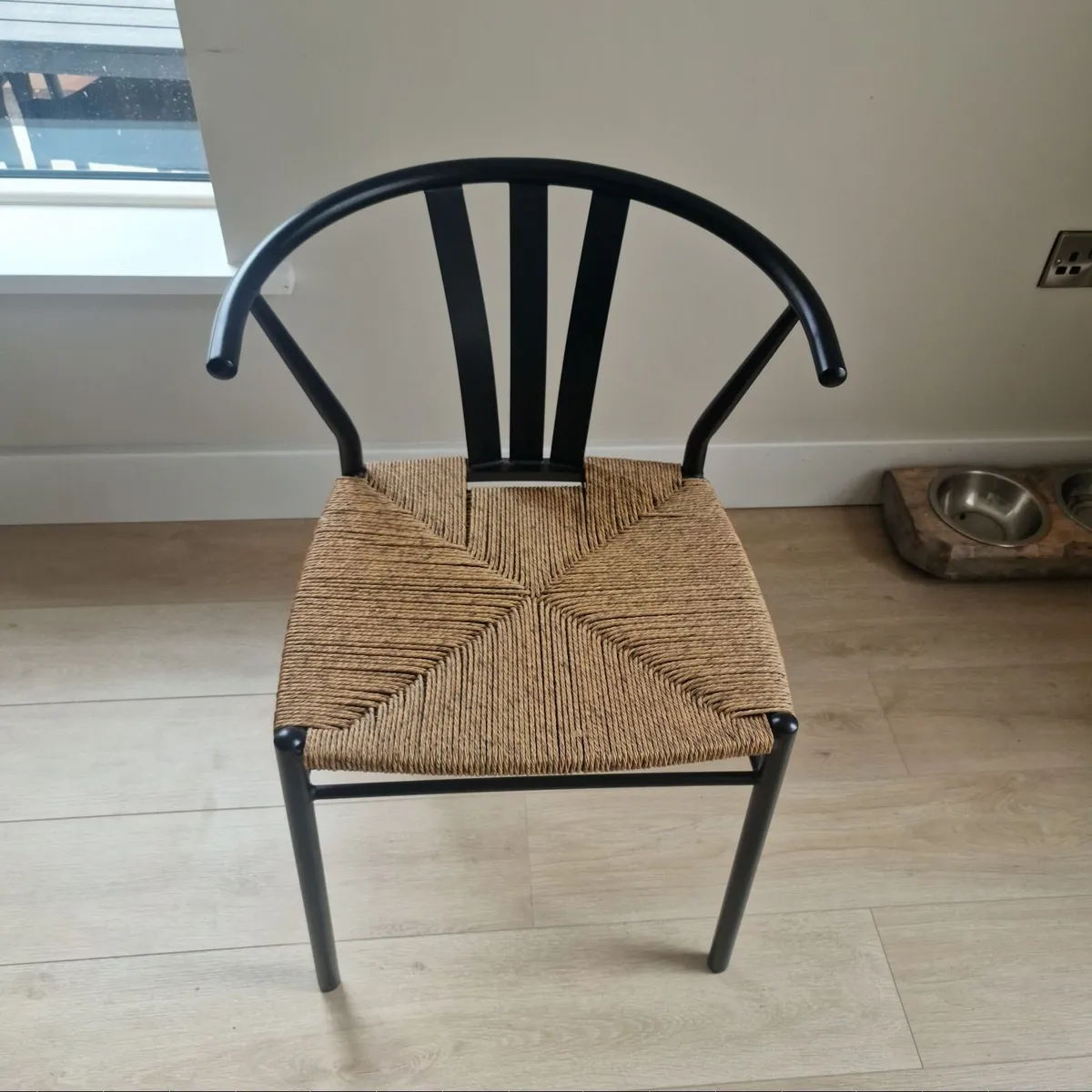 Kitchen table and bench - Image 4
