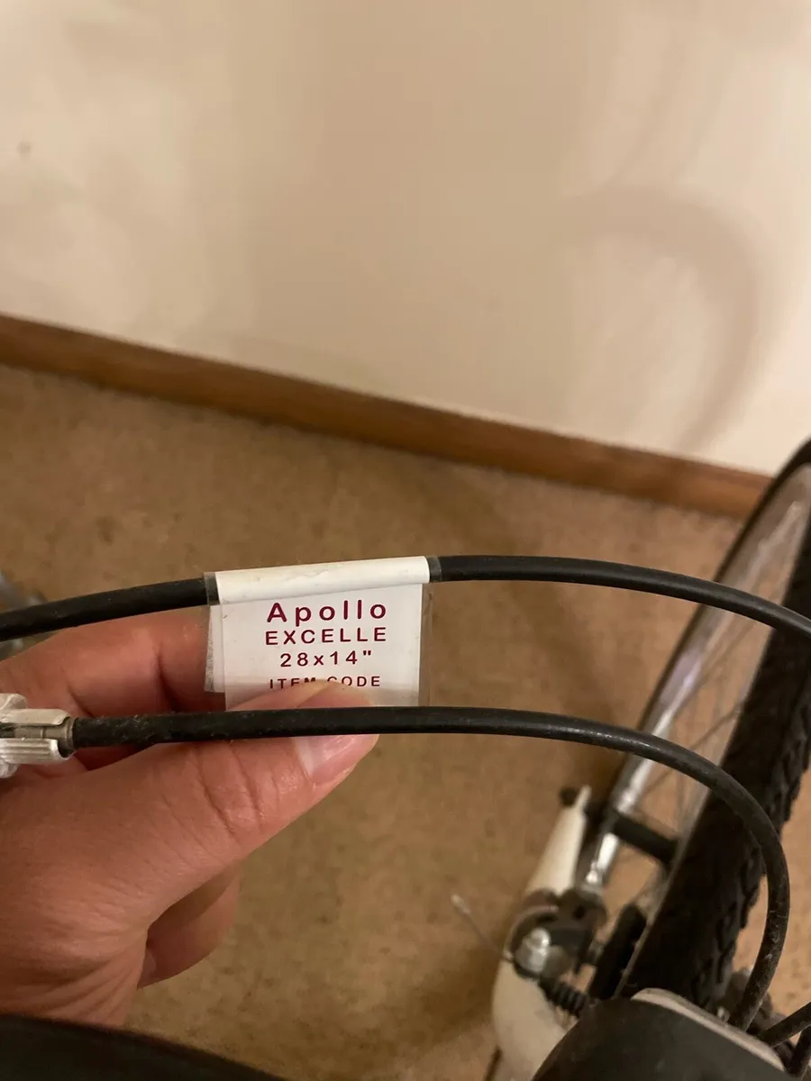 Apollo Excelle women Hybrid bike - s Frame (14”) - Image 2