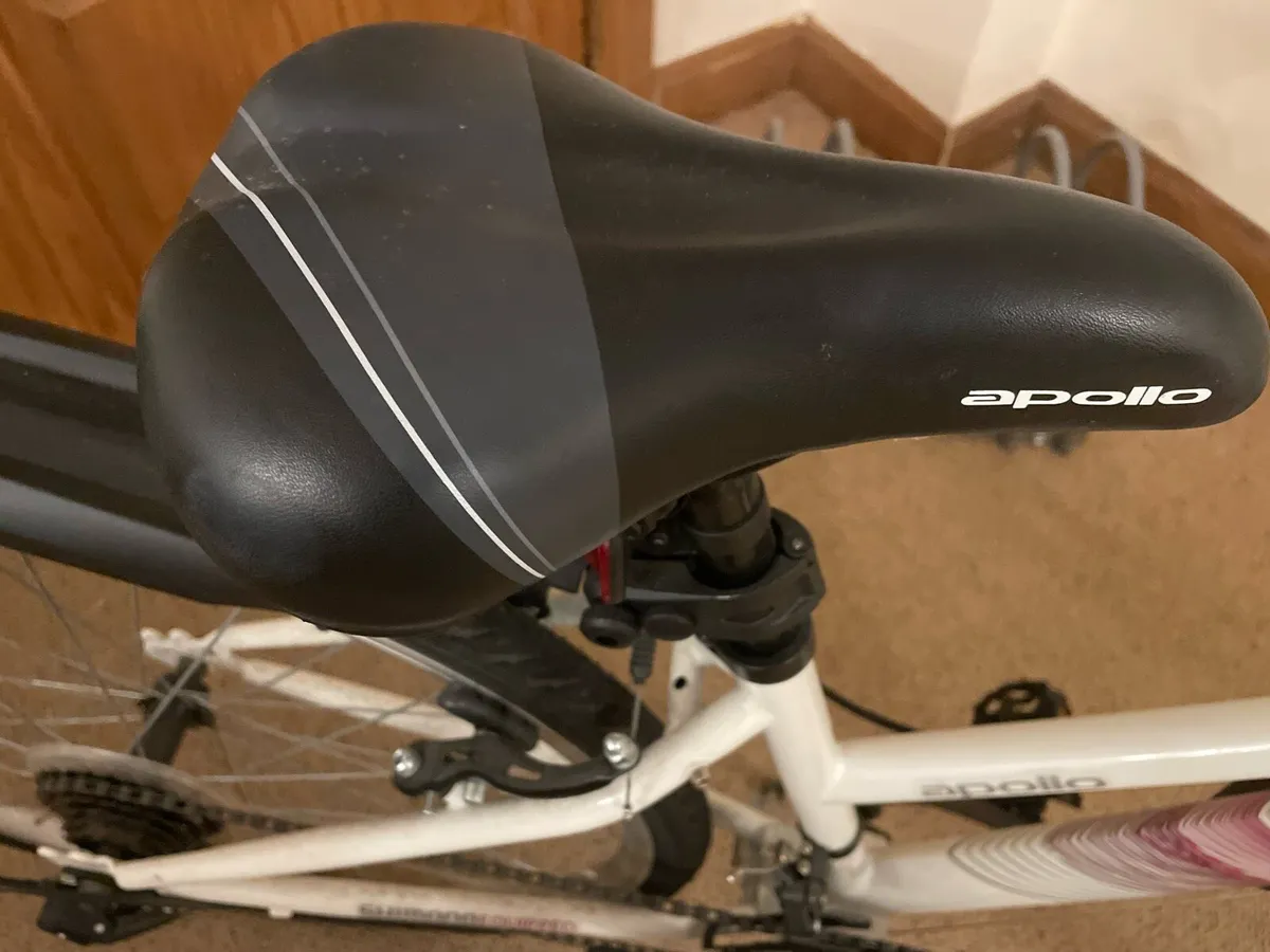 Apollo Excelle women Hybrid bike - s Frame (14”) - Image 3