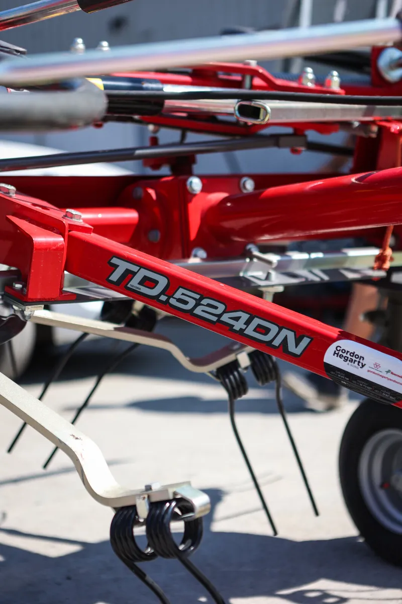 New Massey Ferguson 4 Rotor Tedder - Image 3