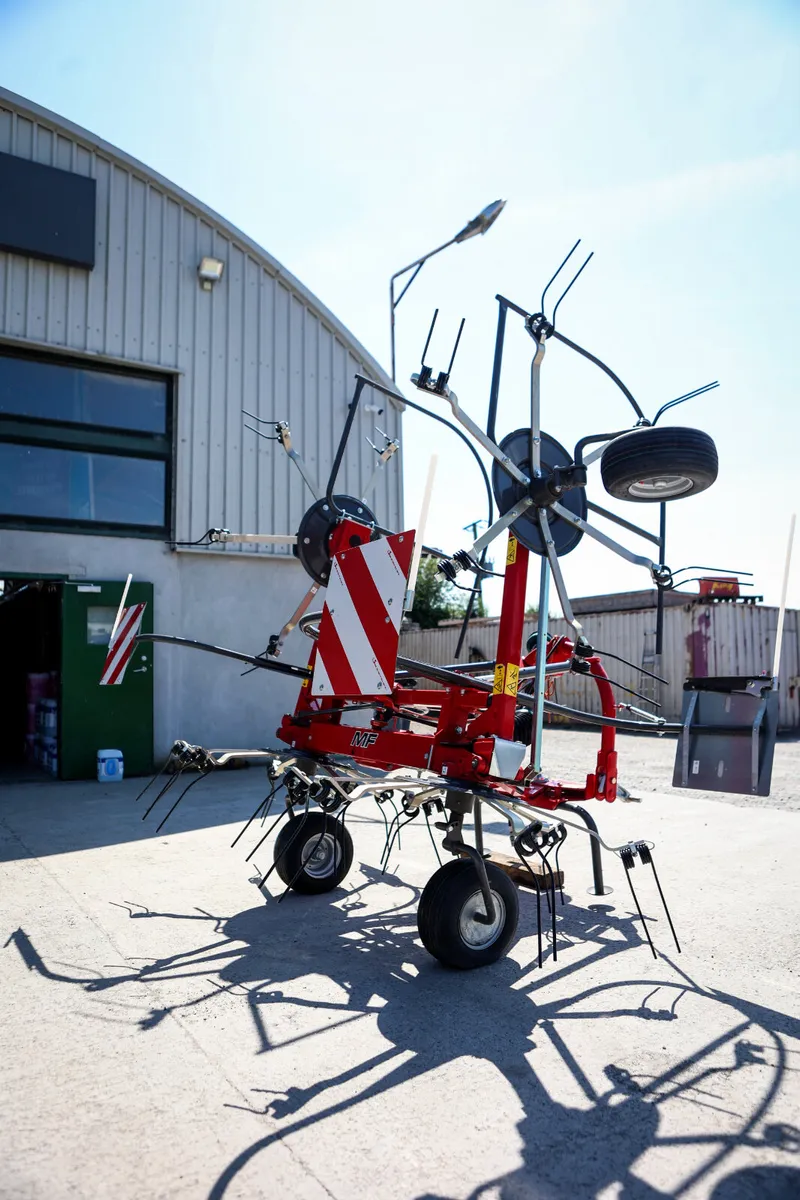New Massey Ferguson 4 Rotor Tedder - Image 2