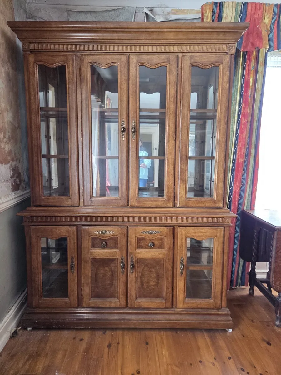 Display cabinet - Image 1