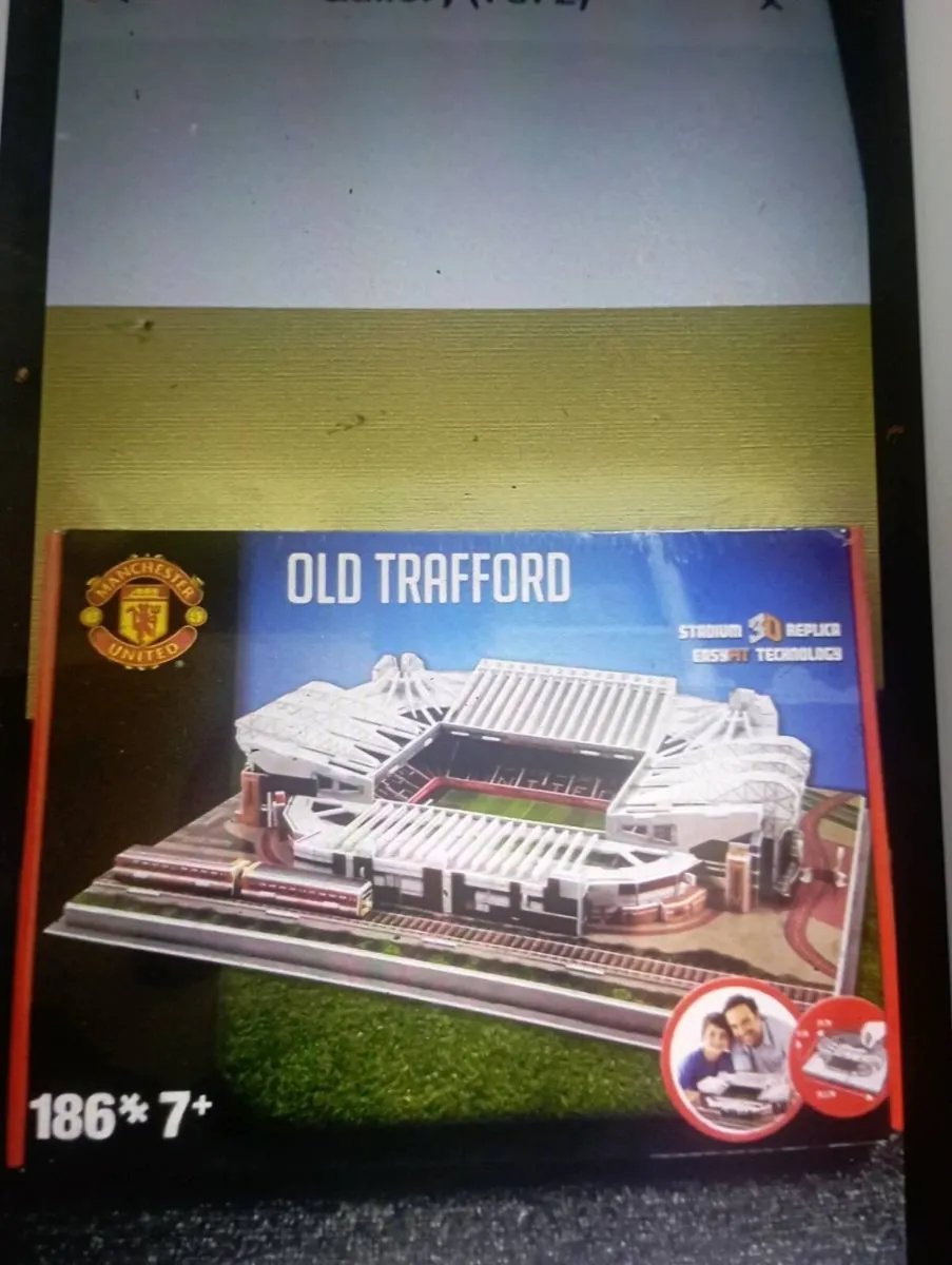 OFFCIAL OLD TRAFFORD 3D PUZZIE 186PIECES - Image 1
