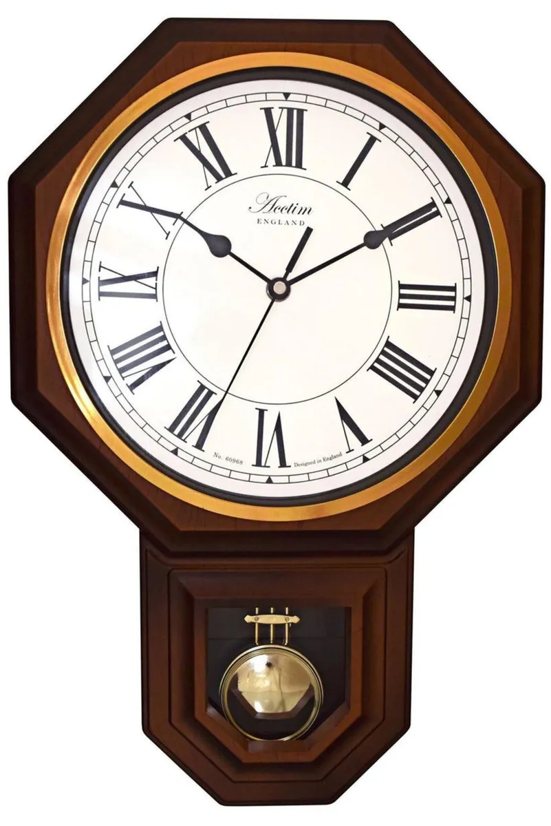 AcctiimWooden Pendelum 39 ,oo Cuckoo Clocks 49 oo - Image 1