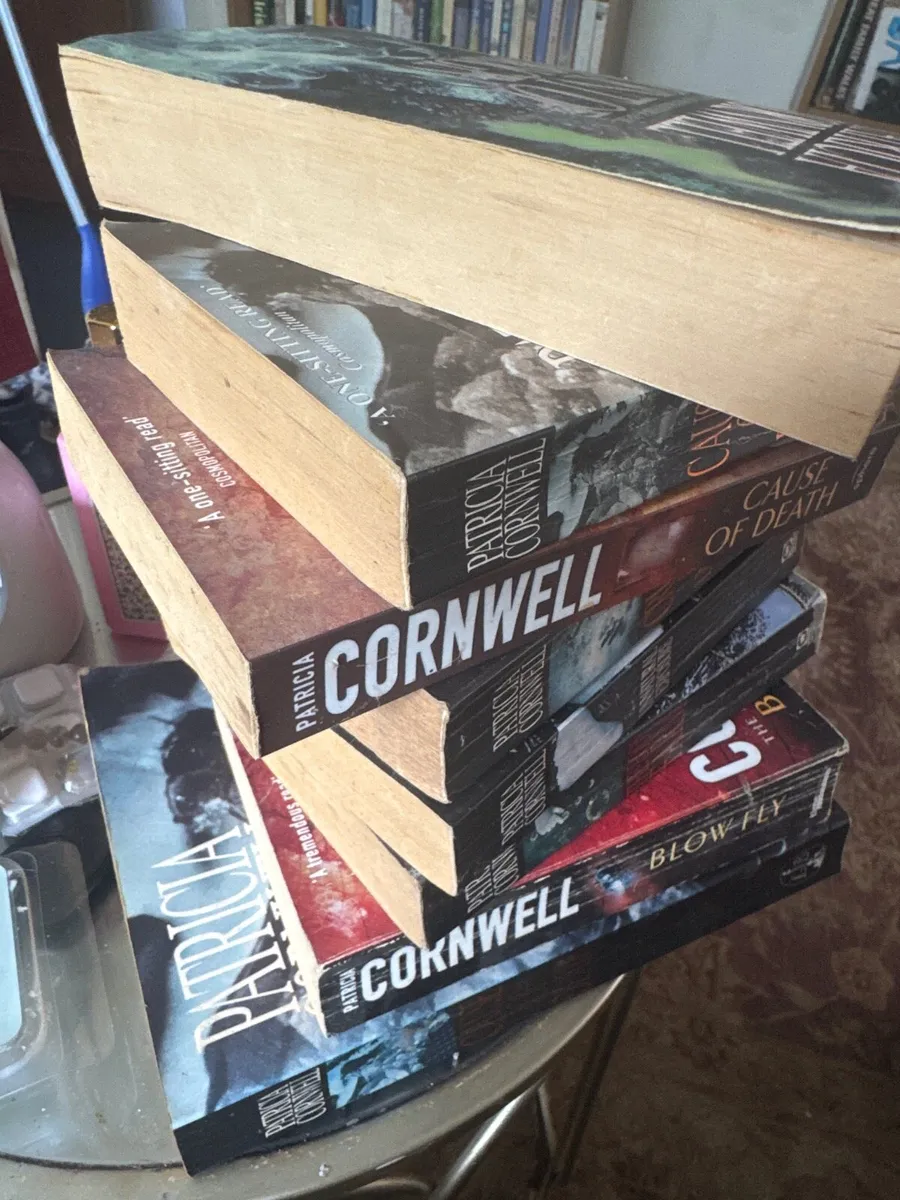 8 Patricia Cornell novels - Image 2