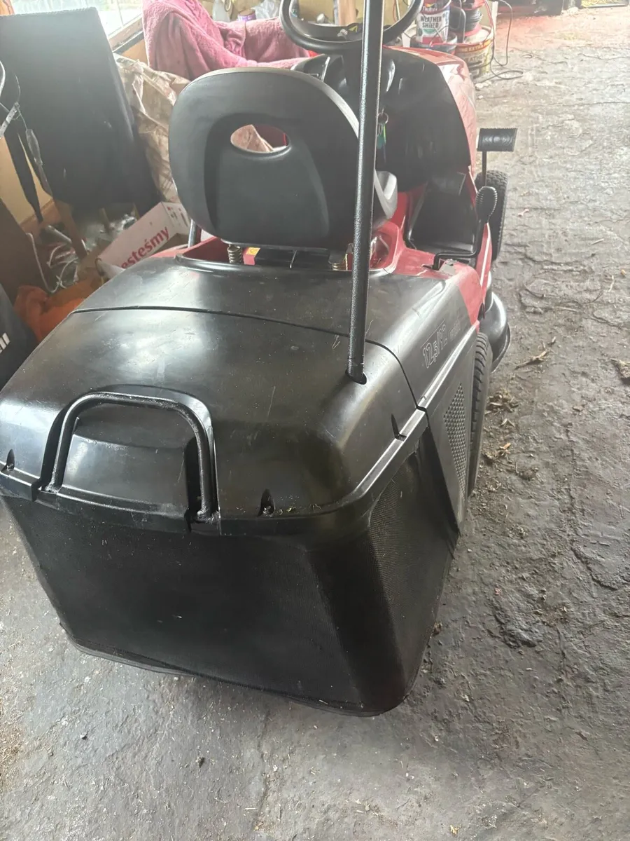 Lawn mower - Image 1