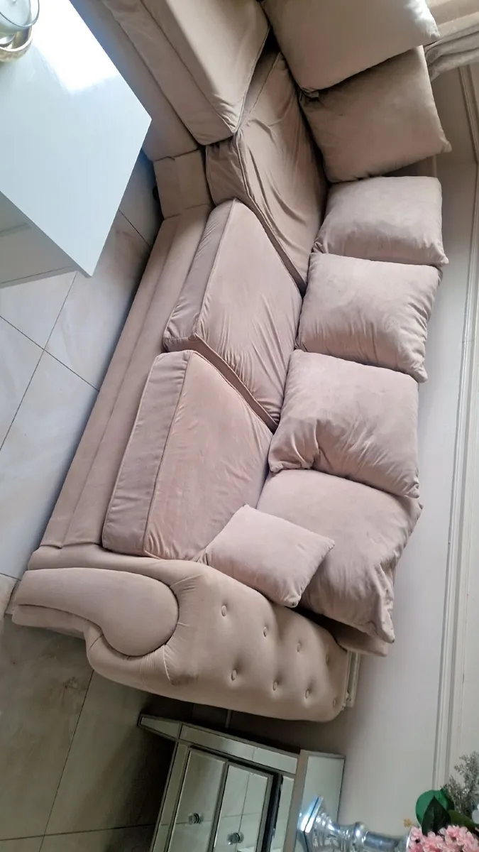 Corner couch - Image 3