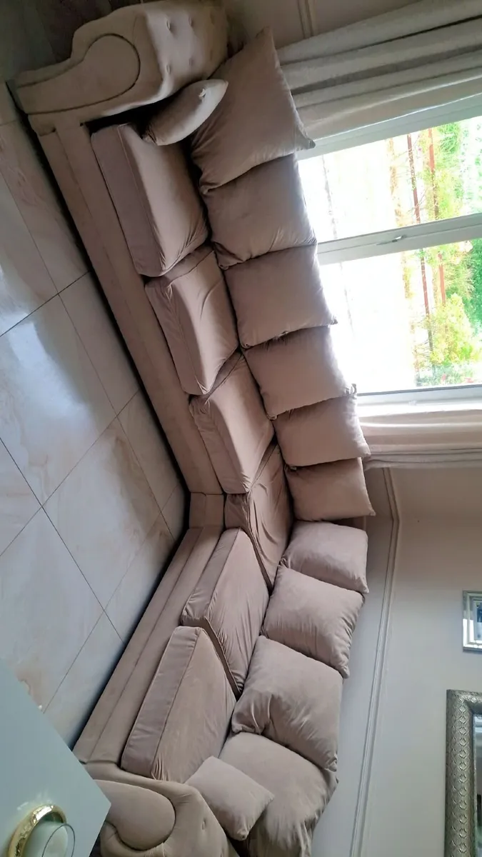 Corner couch - Image 2