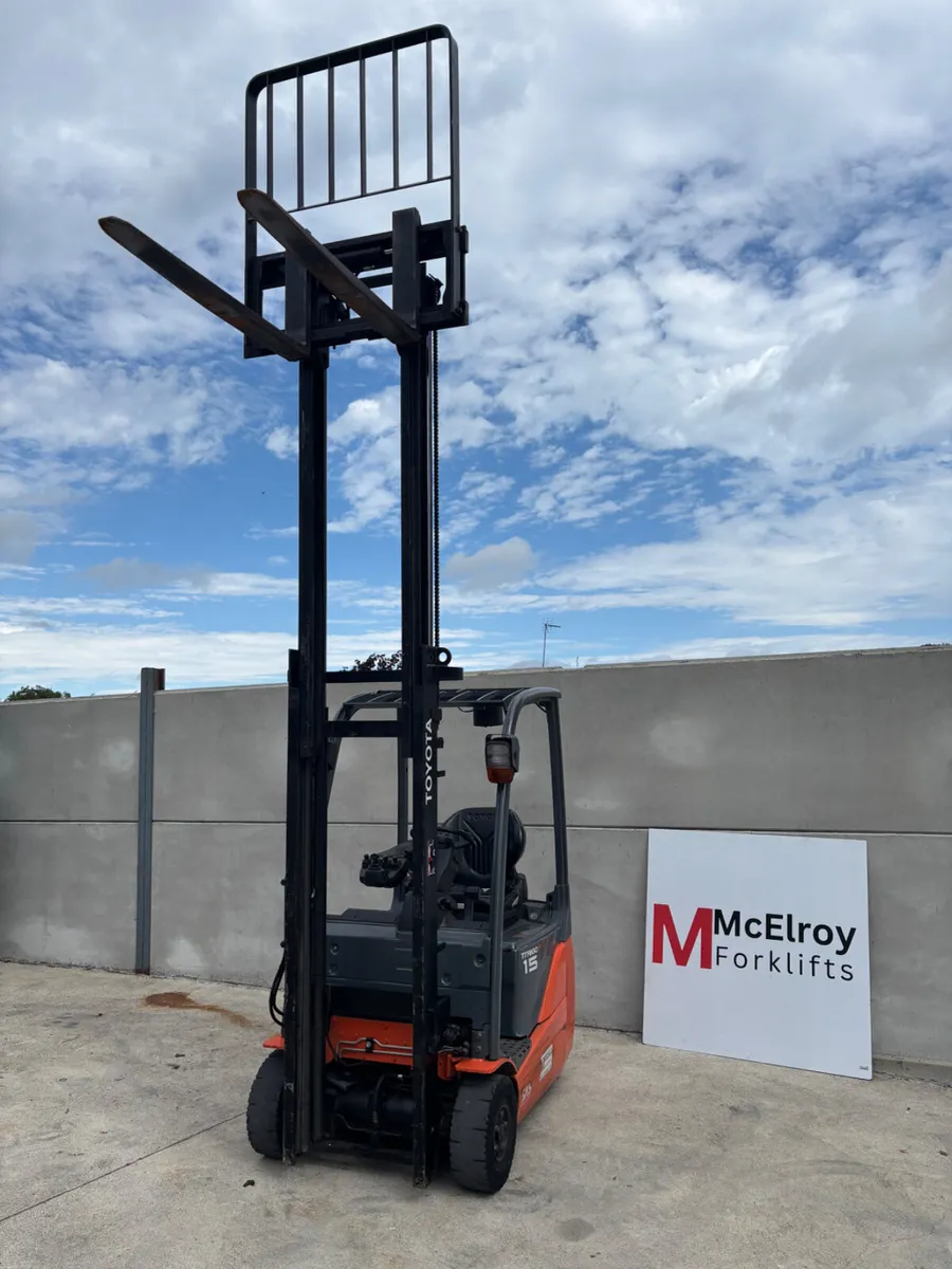 Electric 1.5 Ton Toyota Forklift - Image 2
