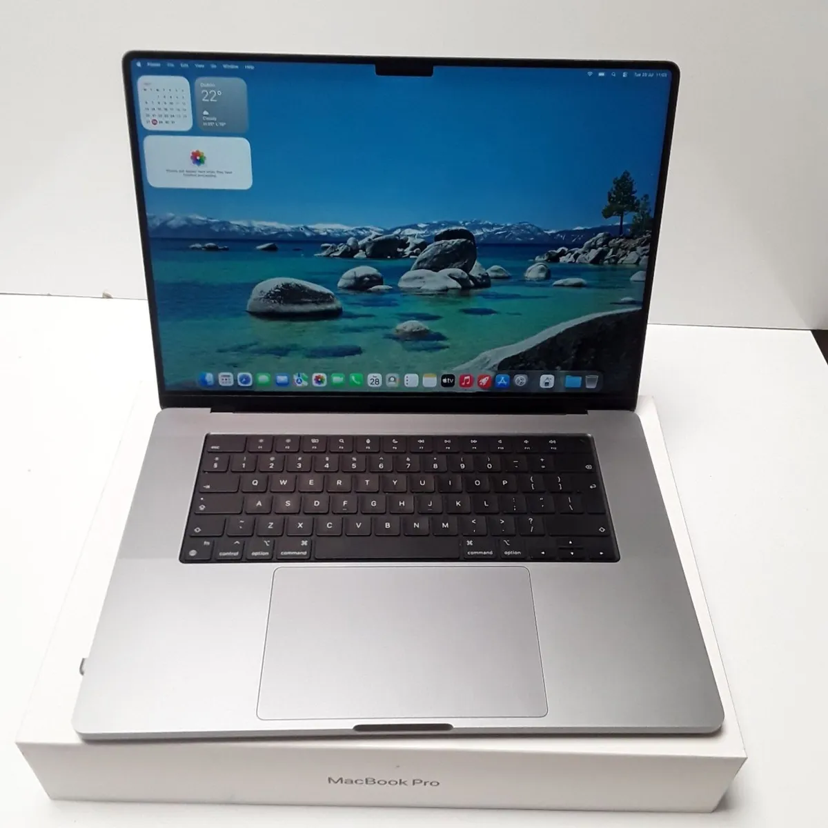 Apple MacBook Pro 16-inch A2485 (2021) | 32GB - Image 1