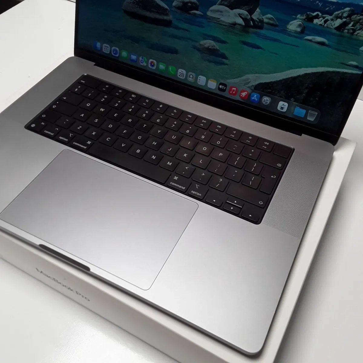Apple MacBook Pro 16-inch A2485 (2021) | 32GB - Image 3