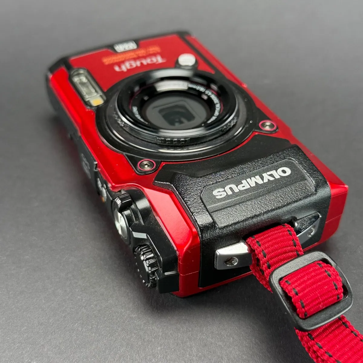 OLYMPUS Tough TG-5 Red Waterproof/Shockproof - Image 3