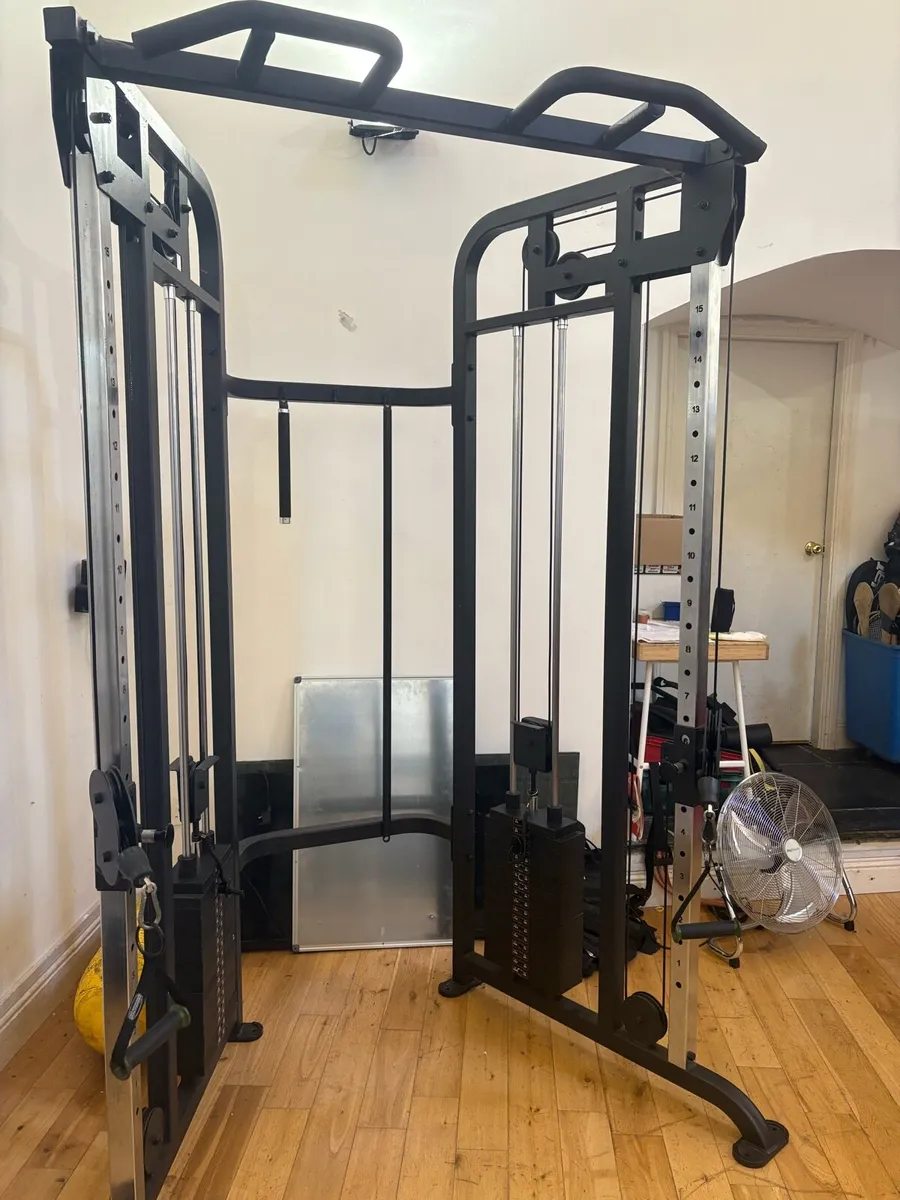 Cable Machine with integrated pull up bar - Image 1