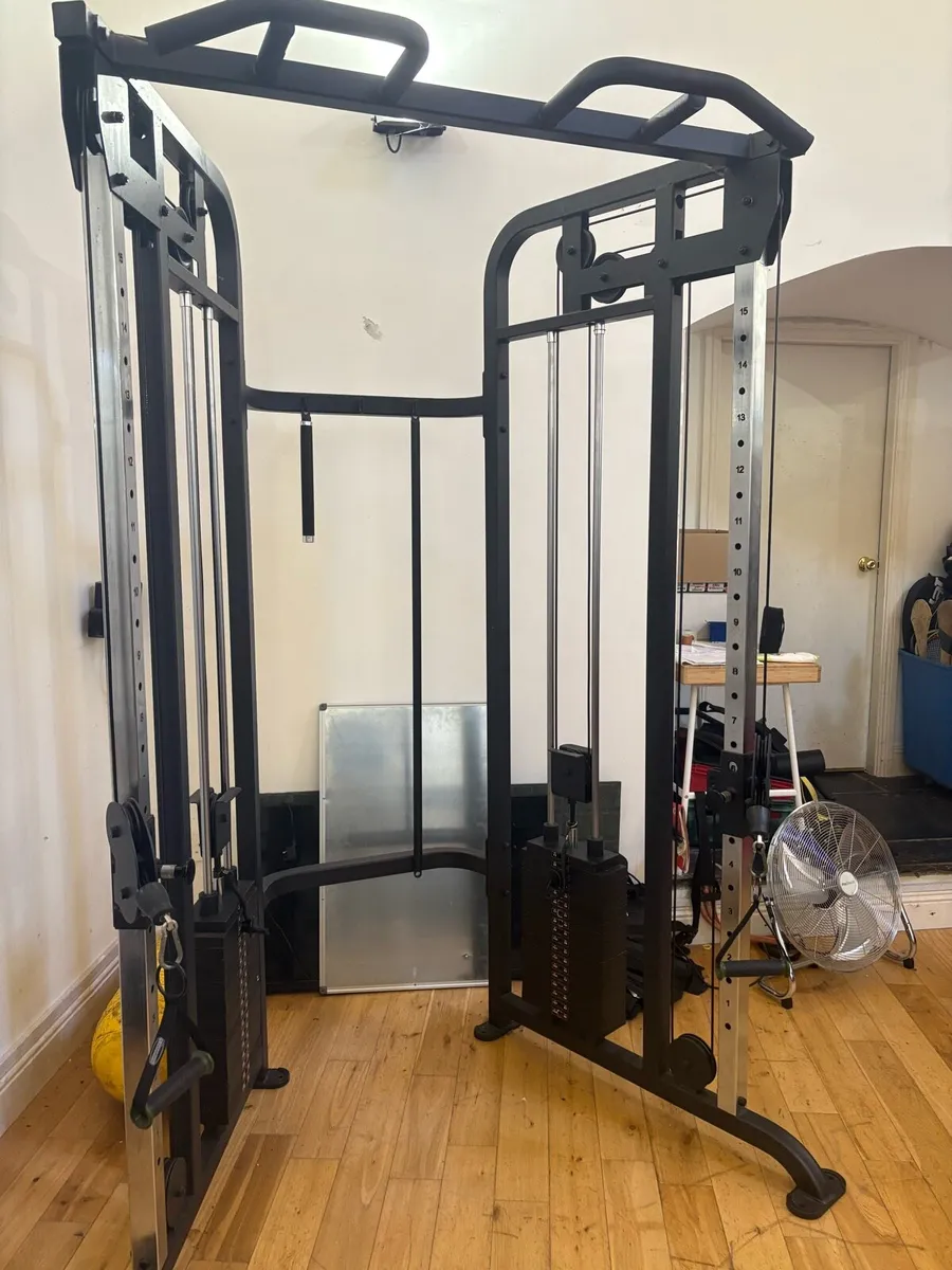 Cable Machine with integrated pull up bar - Image 2