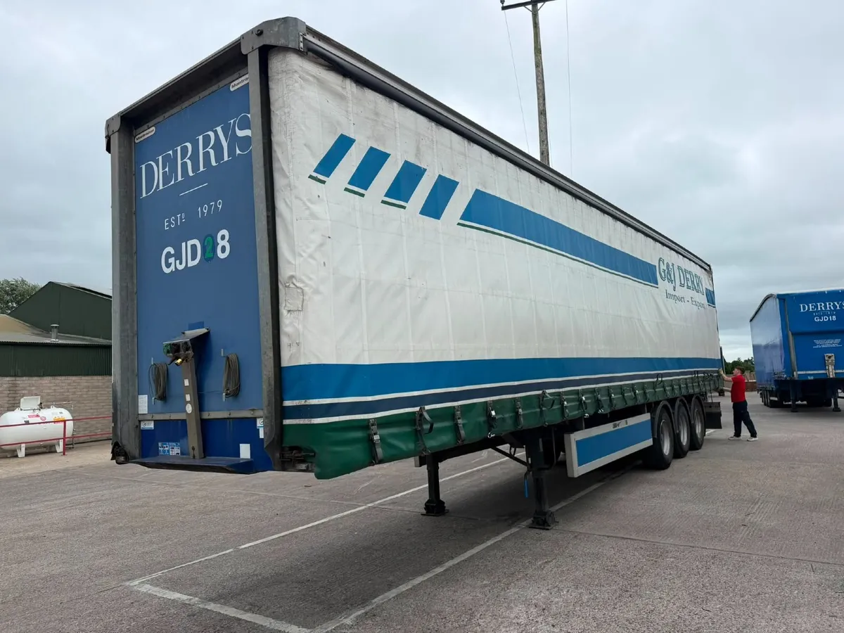 Selection of Curtainside Tailers - Image 3