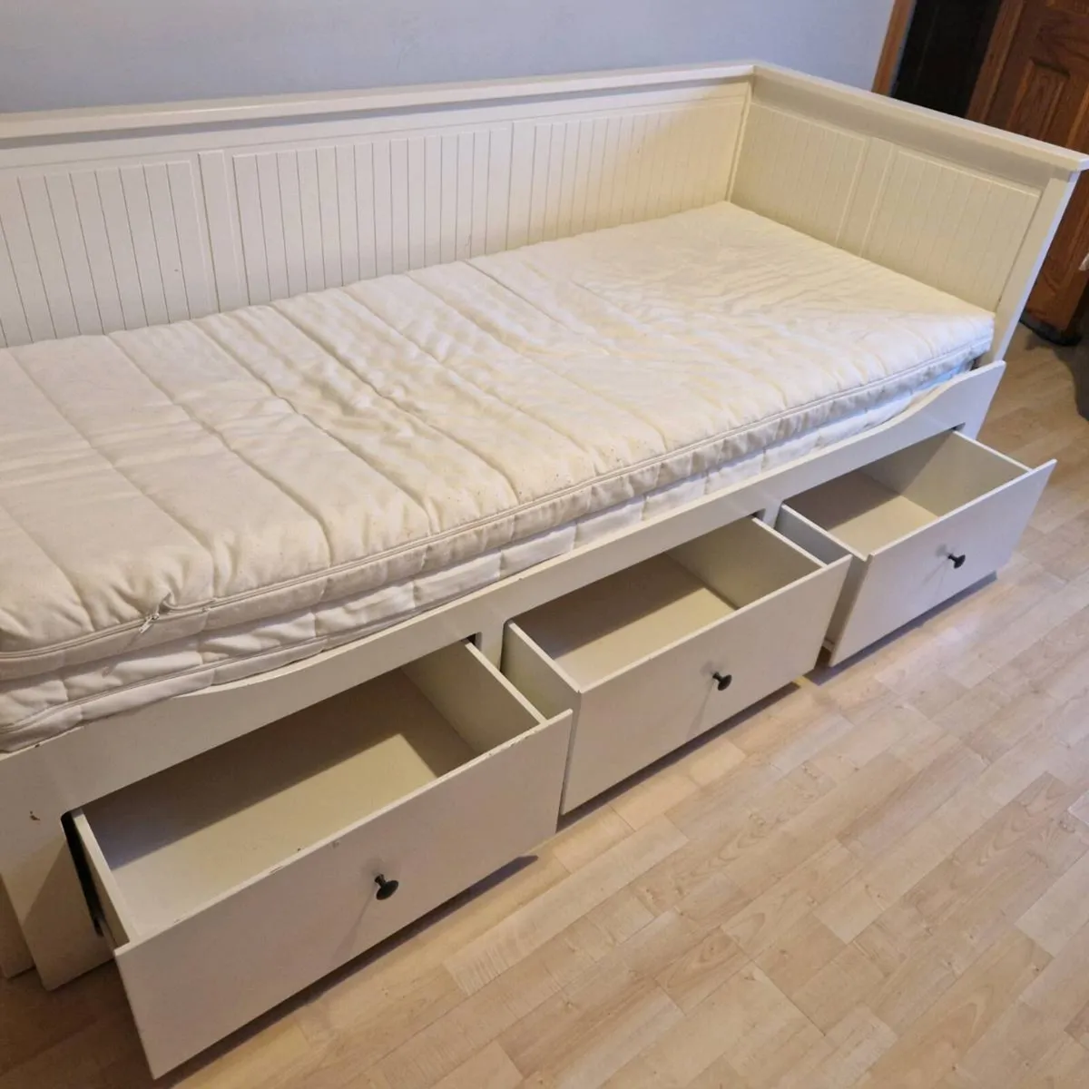 Ikea Hemnes Day bed double - Image 2