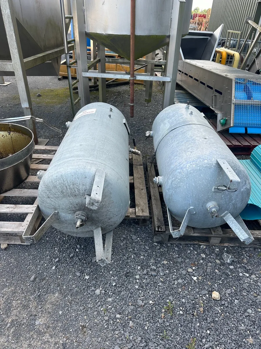Compressed air receiver tanks - Image 1