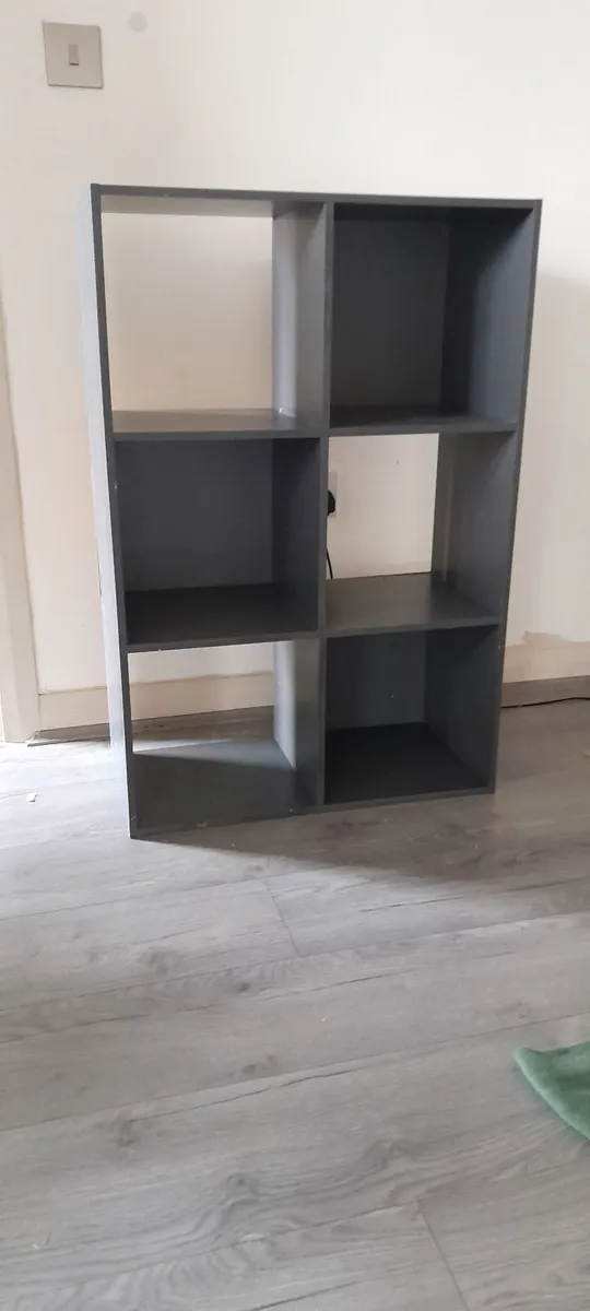 6 cube sorage unit - Image 2