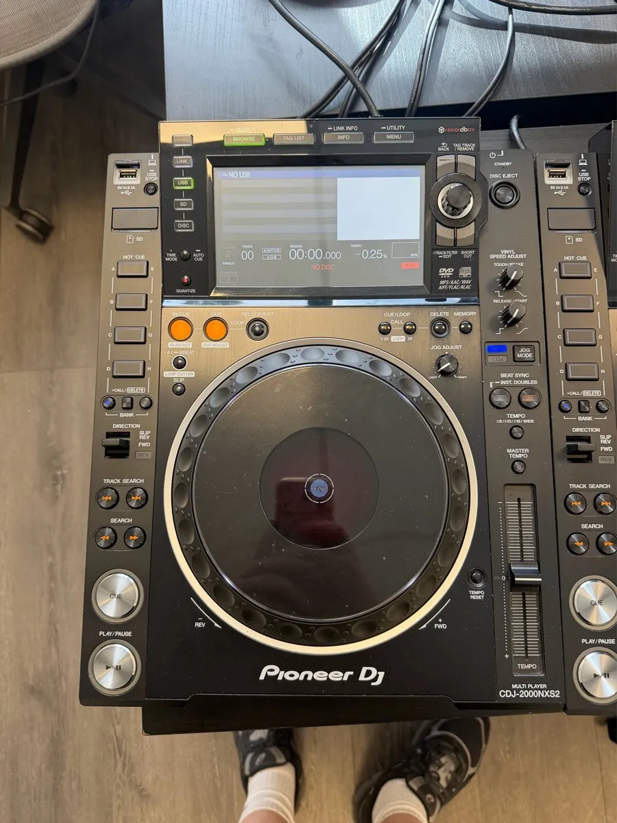 2 Pioneer CDJ 2000 NXS 2 - Image 2