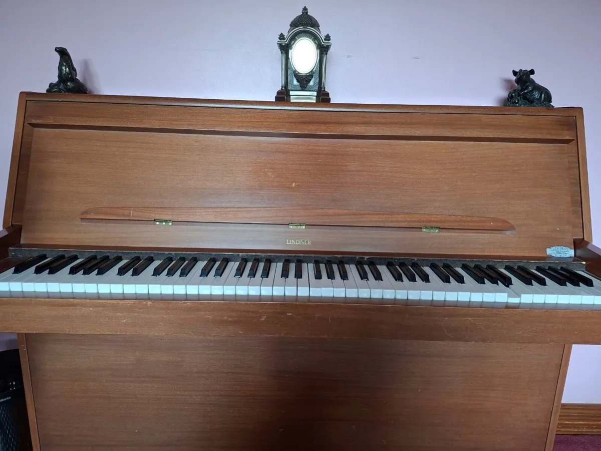 Piano - Image 1