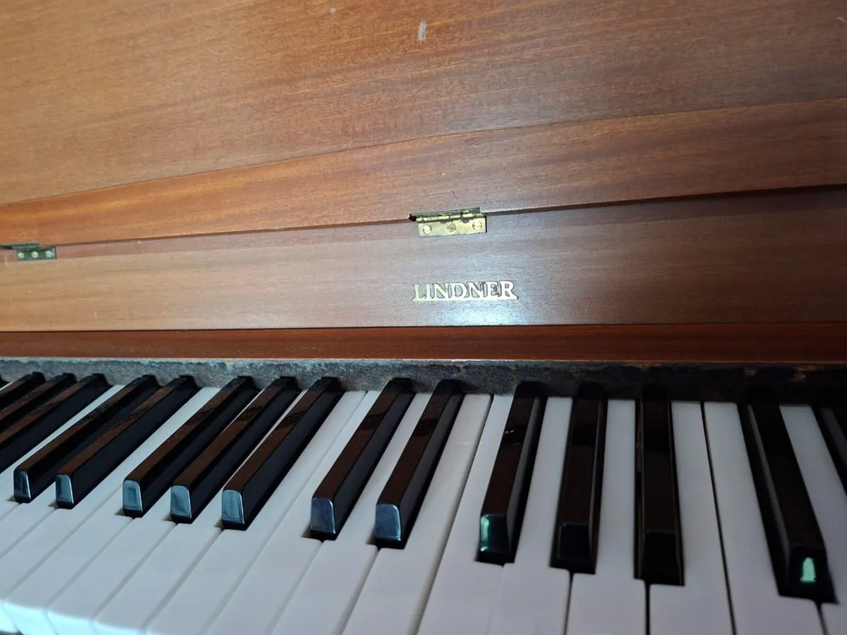 Piano - Image 2