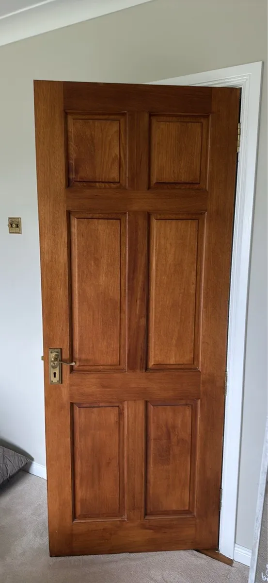 15 Solid Hardwood Internal Doors and 1 Glass Panel - Image 1