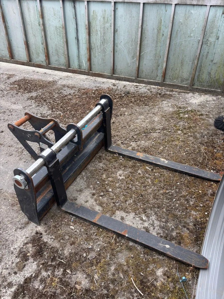 Excavator Forks - Image 1