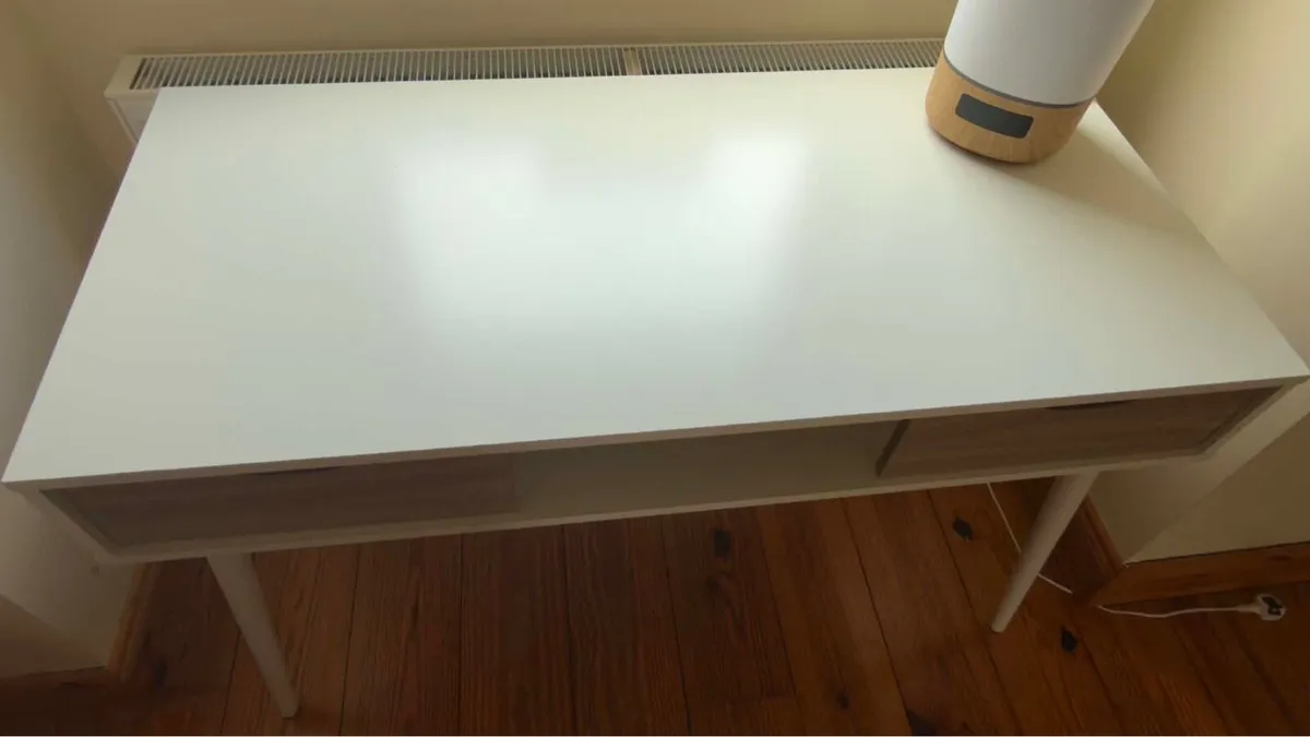 Desk + chair - Image 2