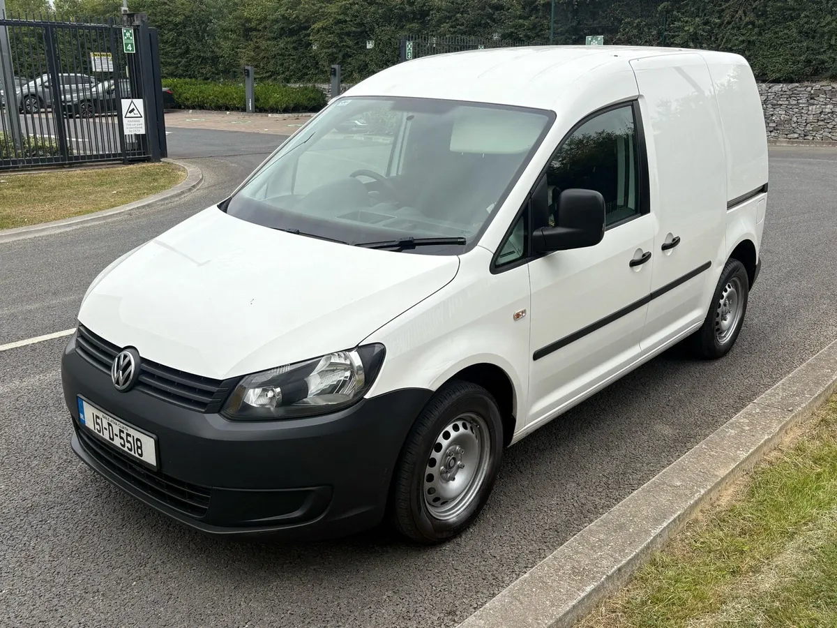 2015 Volkswagen caddy Doe1/27 low KMS - Image 2