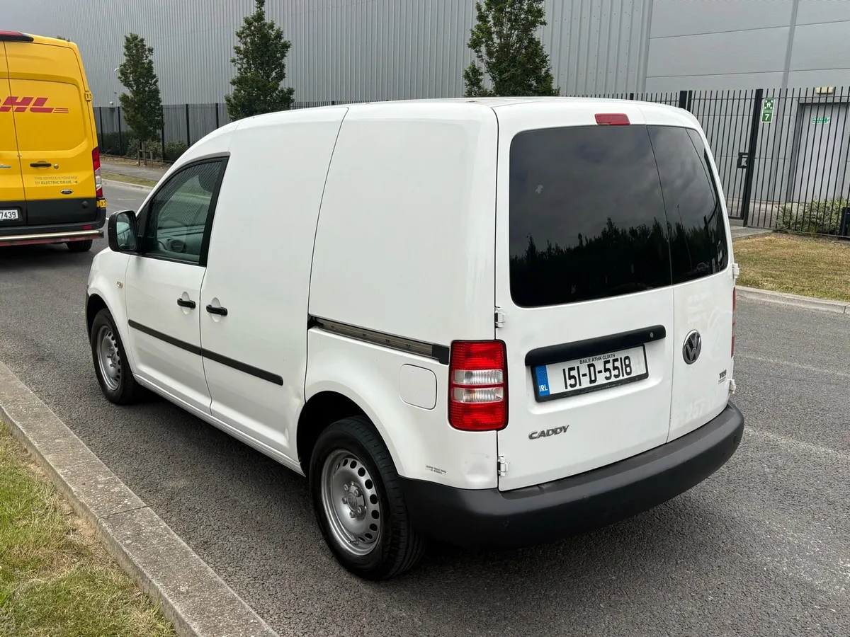 2015 Volkswagen caddy Doe1/27 low KMS - Image 3