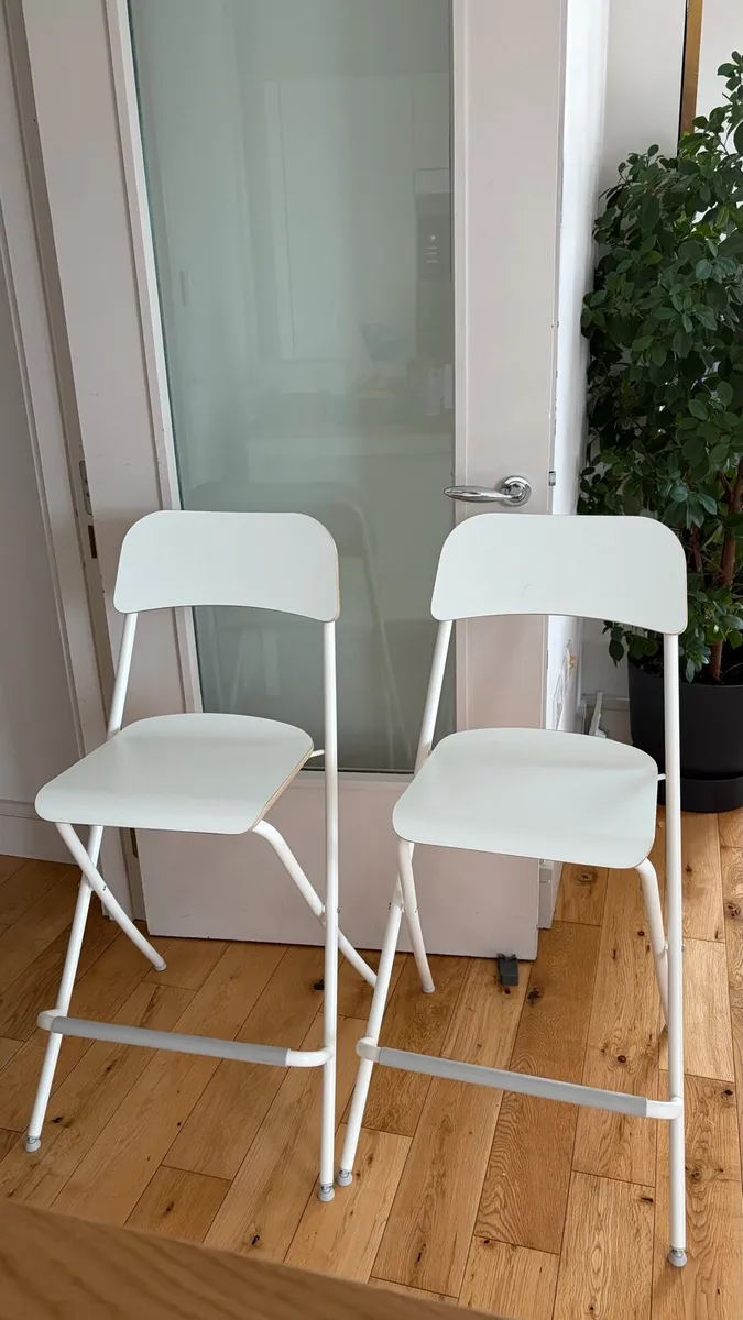 Bar Stools/Chairs