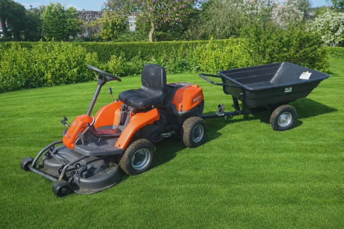 Husqvarna mulching lawnmower and trailer - Image 1