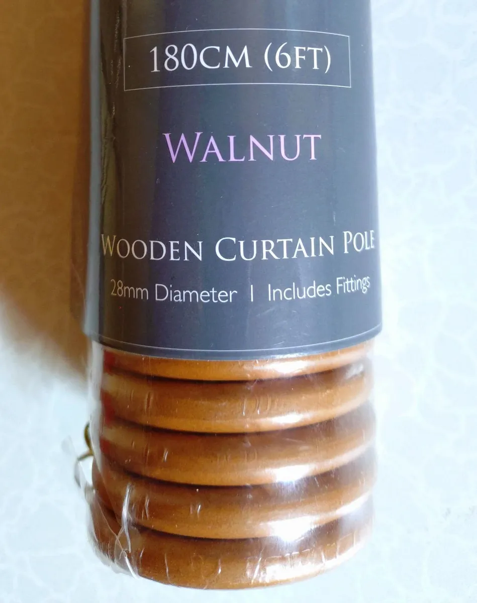 18 Walnut Colour Curtain Pole Rings (new). - Image 3