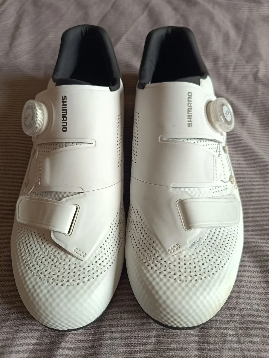 Shimano RC5 Clipless Road Shoes - Image 1