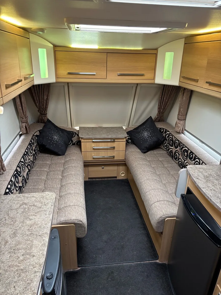 Elddis Avante 2015 Model as new - Image 3