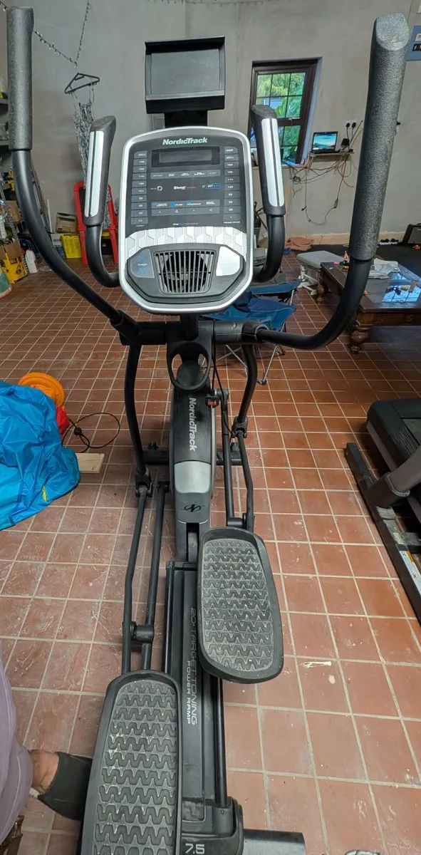 NordicTrack C 7.5 Incline Cross Trainer - Image 4