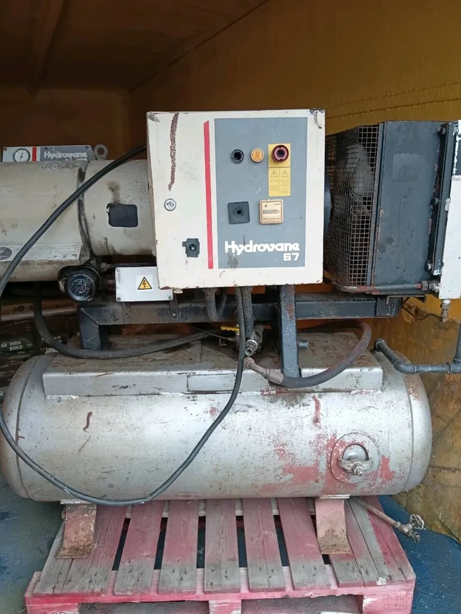 Screw compressor - Image 1
