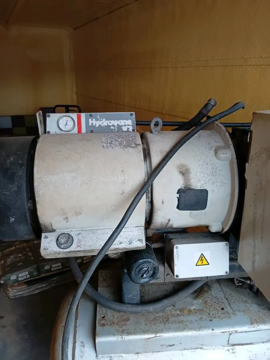 Screw compressor - Image 3