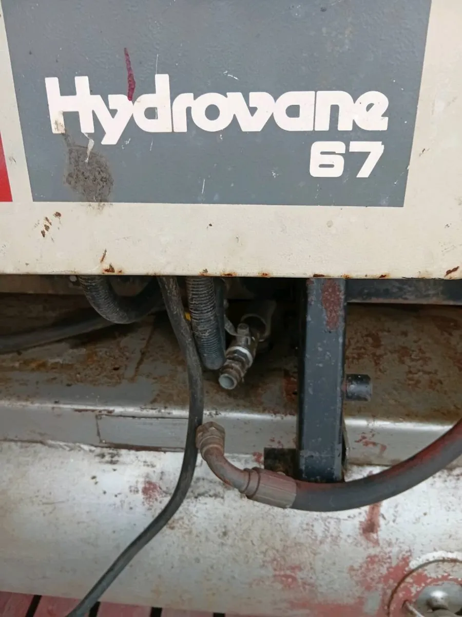 Screw compressor - Image 4