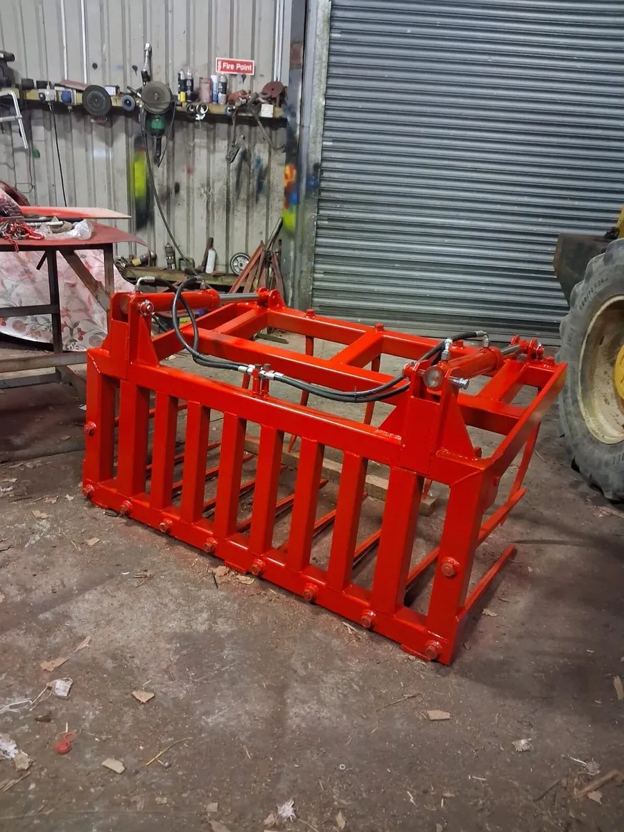 Bale grab and Slicers
