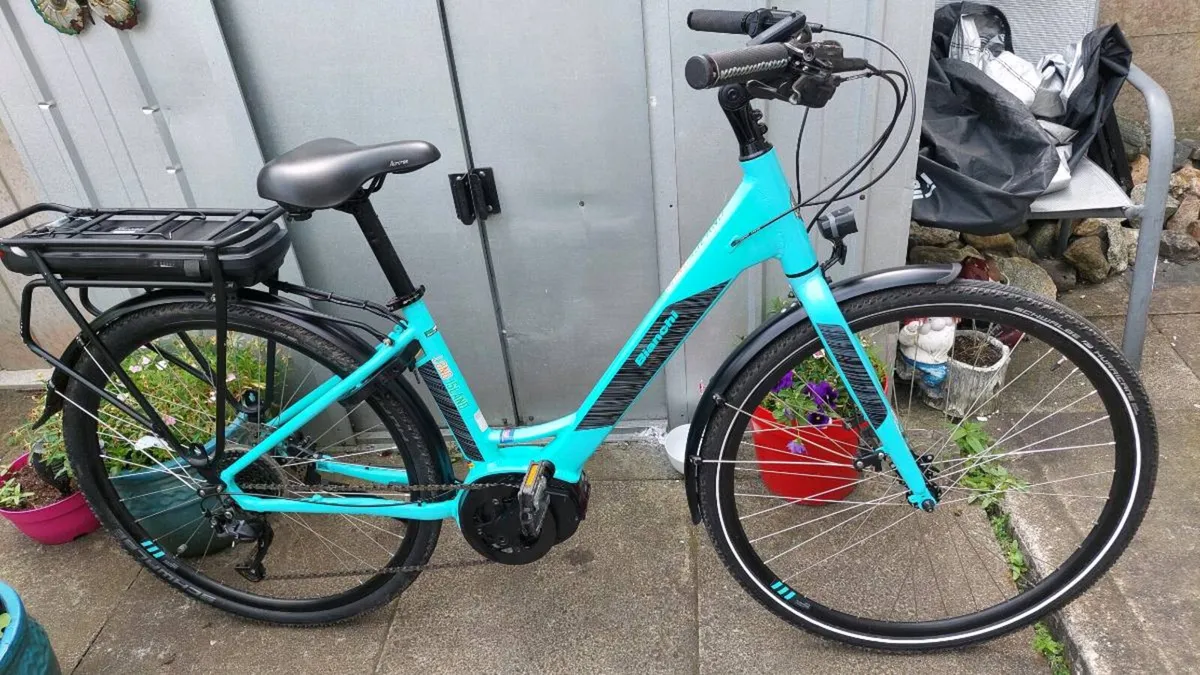 Bianchi Long Island E-Bike - Image 1