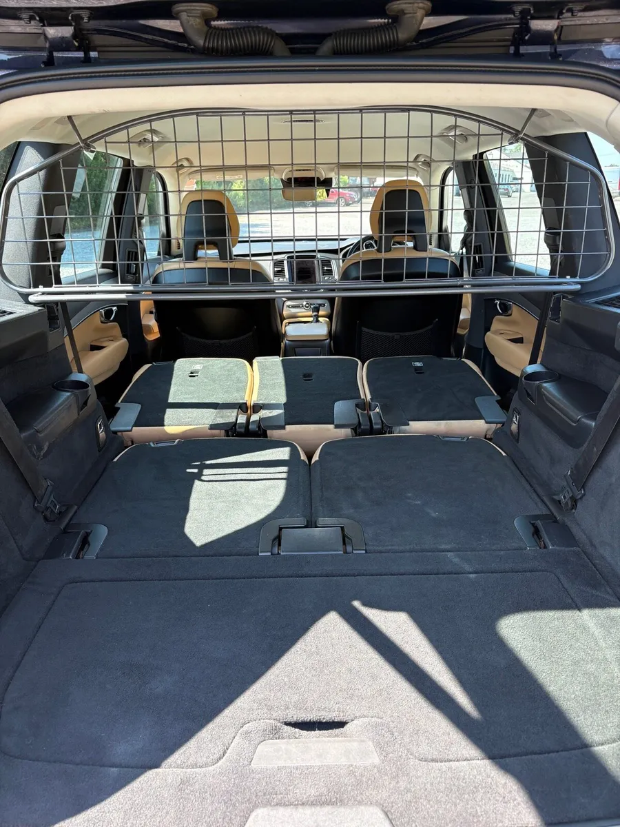 Dog Guard/Luggage Barrier - Volvo XC90 - Image 2