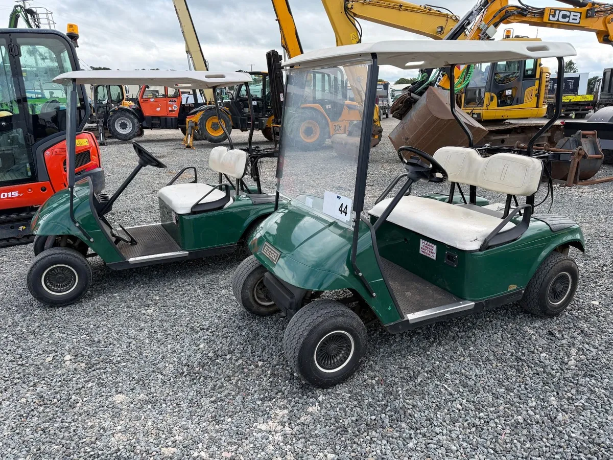 EZGO BATTERY OPERATED GOLF BUGGY - Image 1