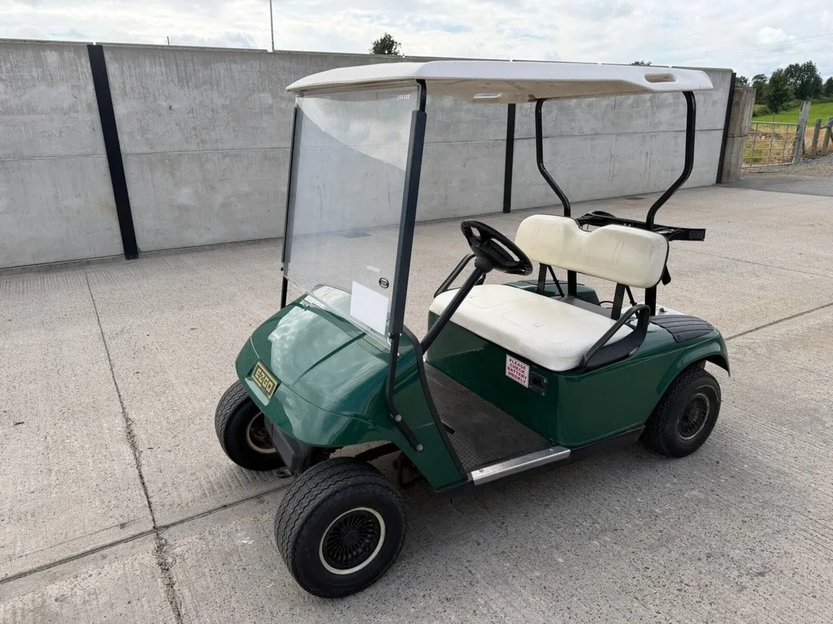 EZGO BATTERY OPERATED GOLF BUGGY - Image 3