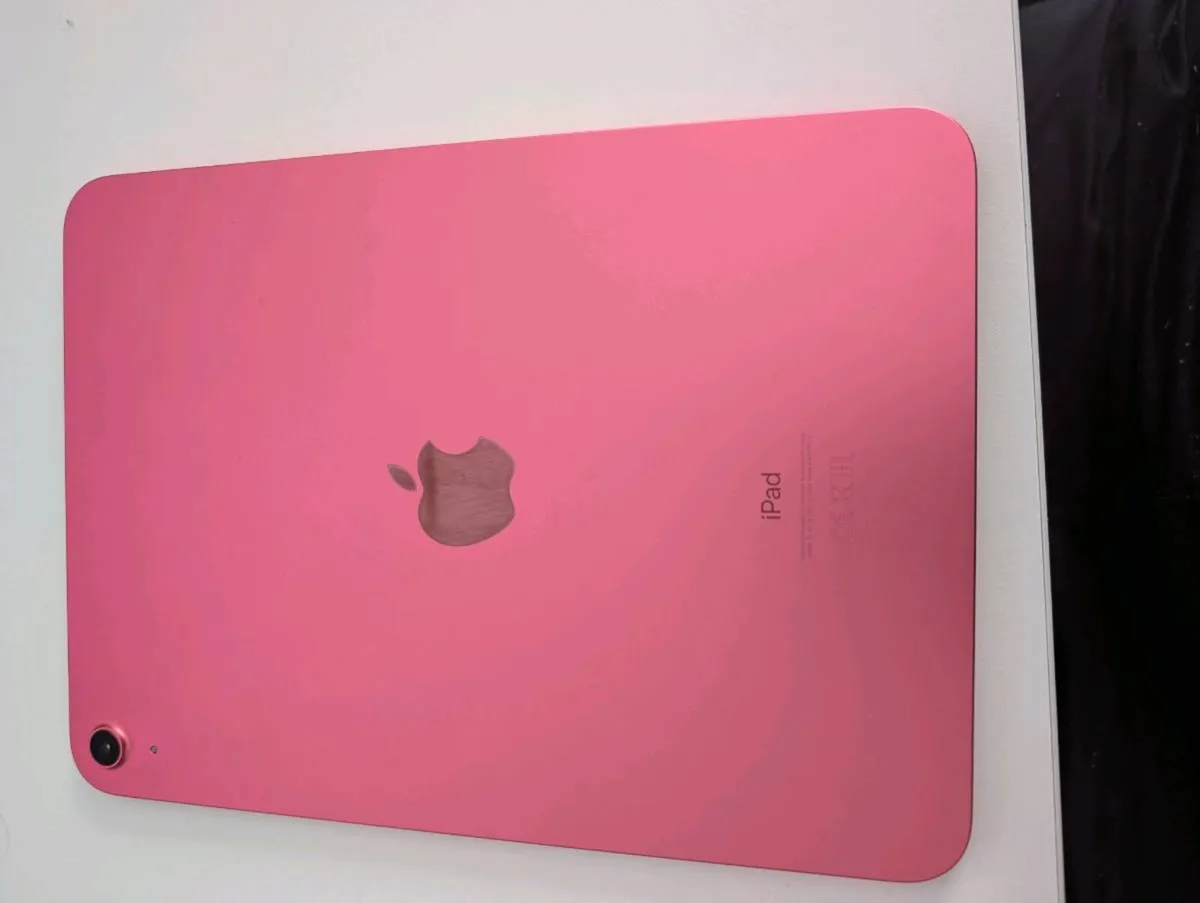 Apple iPad 10th Gen 64GB Pink - Image 2
