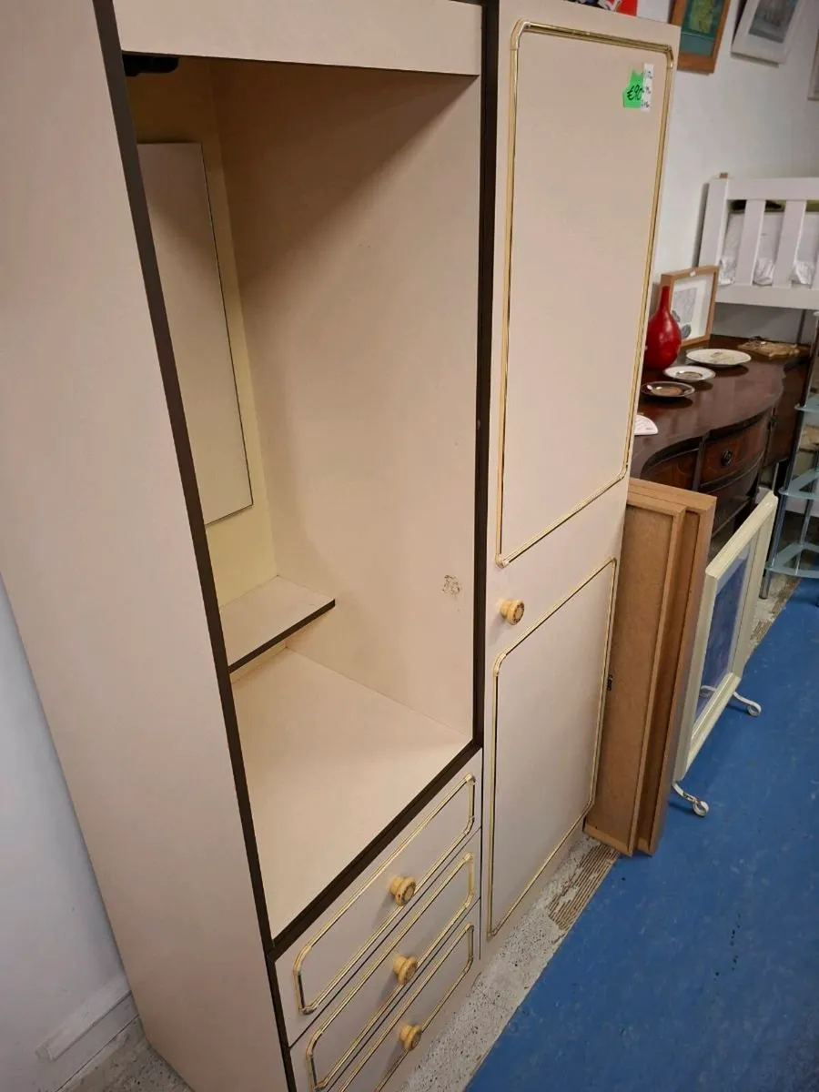 WARDROBE - Image 2
