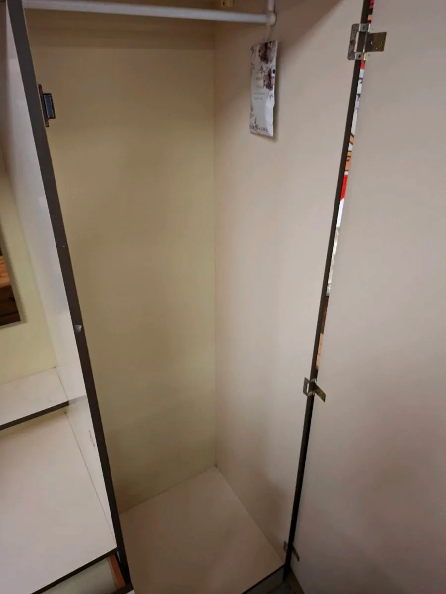WARDROBE - Image 3