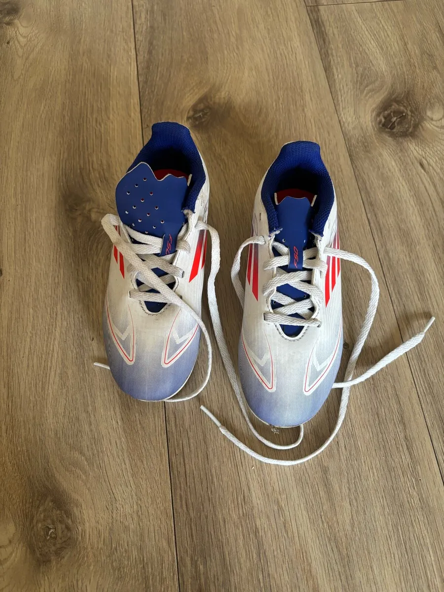 Boys football boots - Image 1