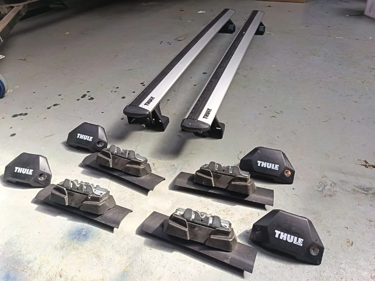 Thule roof racks and footings - Image 4