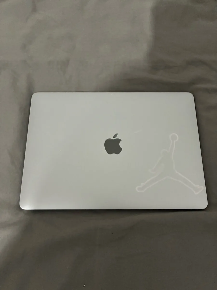 Apple MacBook Air 2018 - Image 3